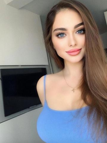 Полина
